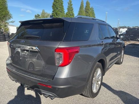 Used 2023 Ford Explorer King Ranch w/ Technology Package image 5