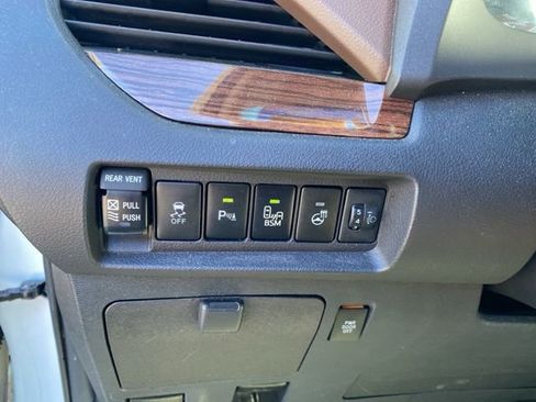 Used 2016 Toyota Sienna Limited Premium w/ Outdoor Package image 23