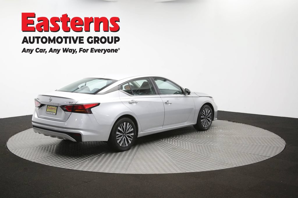 Used 2024 Nissan Altima 2.5 SV FWD image 43