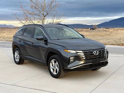 Used 2023 Hyundai Tucson SEL AWD/4WD image 3