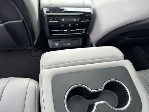 Used 2023 Acura MDX FWD w/ Technology Package image 18