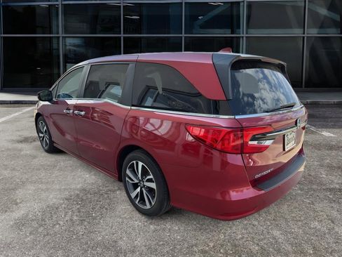 Certified 2023 Honda Odyssey Touring image 4