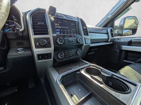 Used 2019 Ford F250 Lariat w/ Lariat Ultimate Package image 16