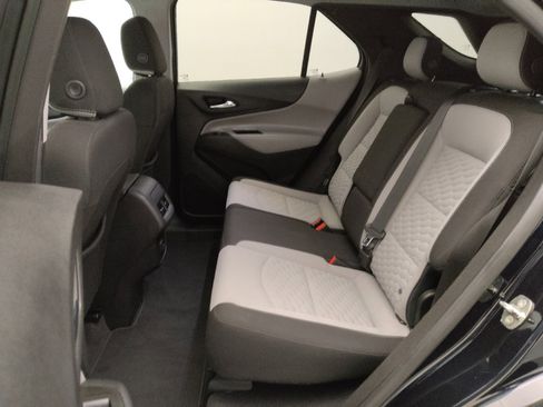 Used 2020 Chevrolet Equinox LT image 18