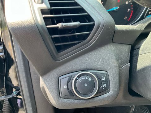 Used 2016 Ford Escape SE w/ Equipment Group 201A FWD image 22