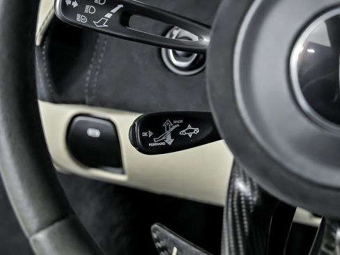 Used 2018 McLaren 570S Spider image 34