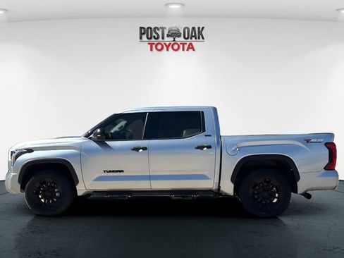 Used 2022 Toyota Tundra SR5 image 4