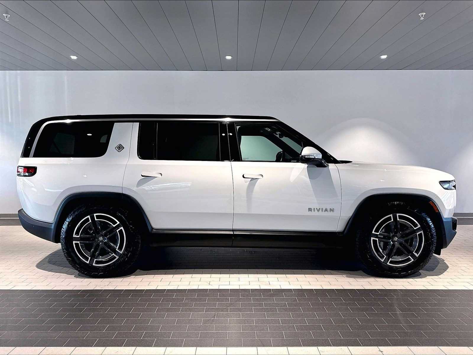 Used 2026 Rivian R1S Adventure Dual AWD/4WD image 12