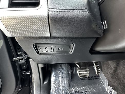 Used 2017 Land Rover Range Rover Sport SVR AWD/4WD image 30