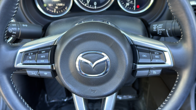 Used 2024 MAZDA MX-5 Miata RF Grand Touring RWD image 21