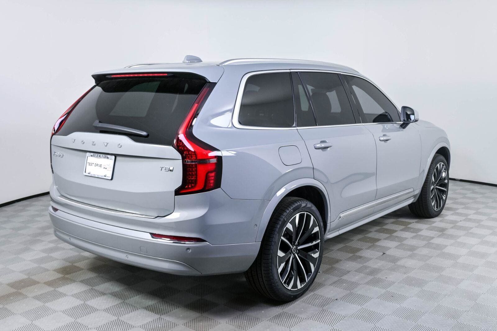 New 2026 Volvo XC90 T8 Plus w/ Protection Package Premier AWD/4WD image 28