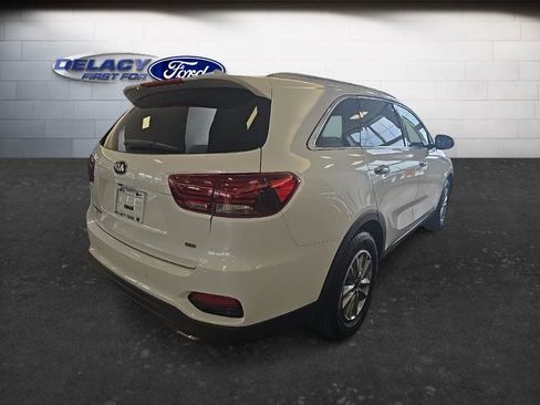 Used 2019 Kia Sorento LX w/ LX Convenience Package image 6