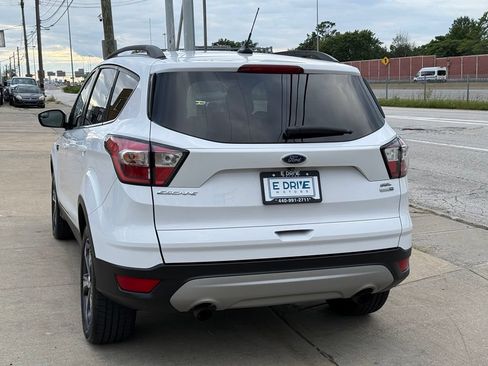 Used 2018 Ford Escape SEL AWD/4WD image 9
