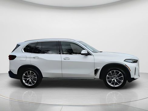 New 2026 BMW X5 xDrive50e w/ Premium Package image 9