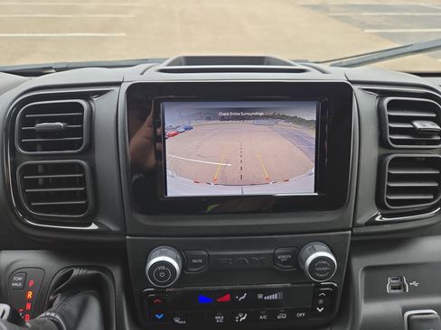 Used 2025 RAM ProMaster 2500 w/ Storage Group image 14