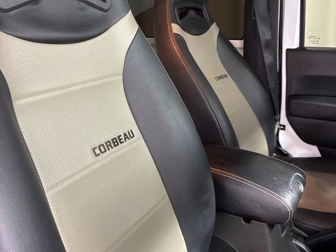 Used 2016 Jeep Wrangler Sahara image 20