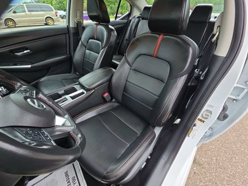 Certified 2023 Nissan Sentra SR w/ SR Premium Package FWD image 11