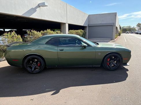 Used 2021 Dodge Challenger SRT Hellcat RWD image 6