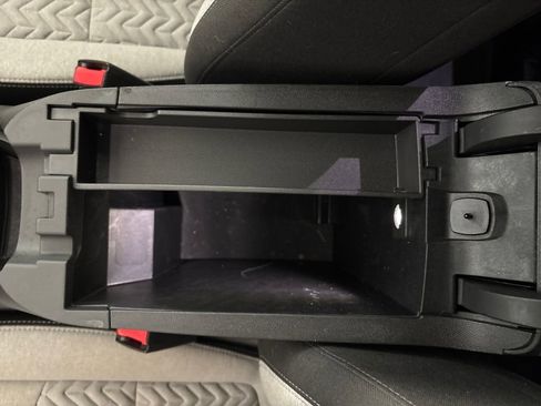 Used 2024 Chevrolet Equinox LT image 30