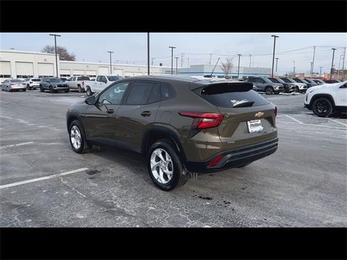 Certified 2024 Chevrolet Trax LS w/ LS Convenience Package image 6