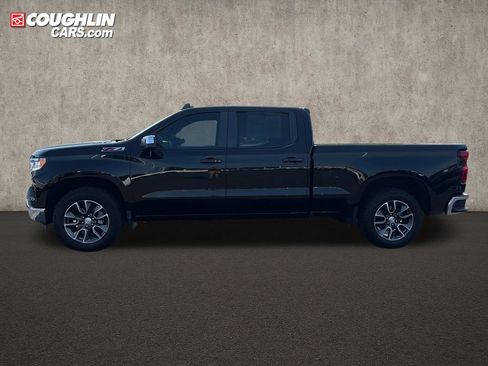 Used 2024 Chevrolet Silverado 1500 LT w/ Z71 Off-Road Package AWD/4WD image 6