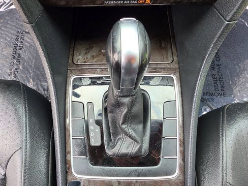 Used 2012 Volkswagen Passat 2.5 SE FWD image 39