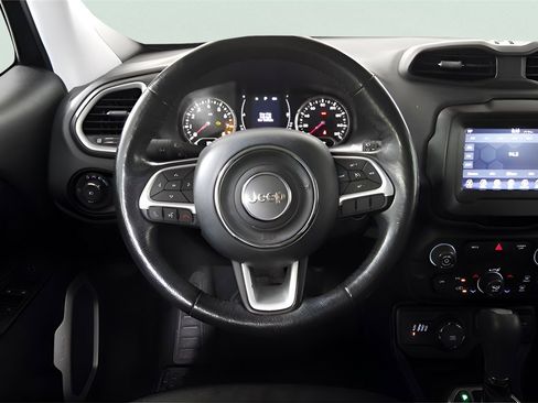 Used 2018 Jeep Renegade Latitude w/ Safety & Security Group image 31