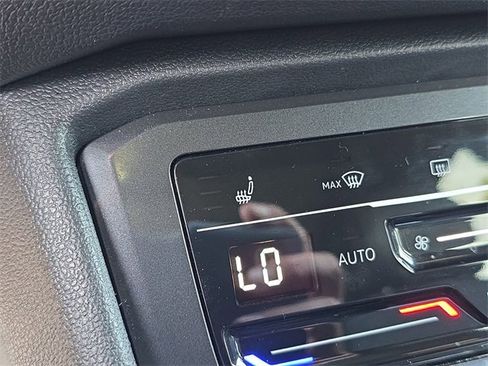 Certified 2024 Volkswagen Tiguan SE R-Line image 25