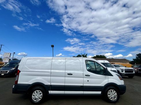 Used 2019 Ford Transit 150 130 Low Roof RWD image 2