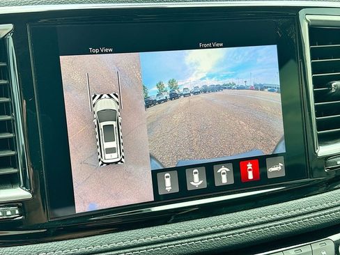 Used 2024 Chrysler Pacifica Limited FWD image 36