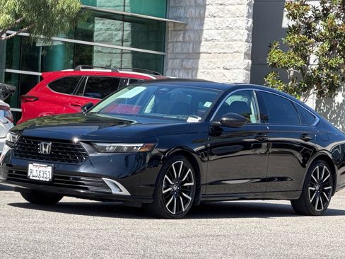 Used 2024 Honda Accord Touring image 8