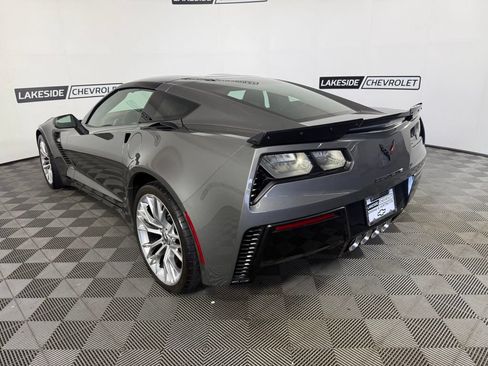 Used 2015 Chevrolet Corvette Z06 w/ 3LZ Preferred Equipment Group RWD image 4