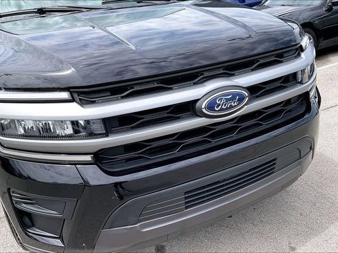 Used 2024 Ford Expedition XLT RWD image 39
