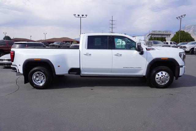 Used 2026 GMC Sierra 3500 Denali w/ Denali Reserve Package AWD/4WD image 15