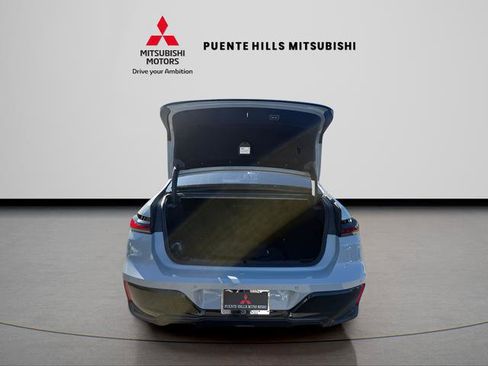 Used 2023 BMW 740i w/ Parking Assistance Package image 6