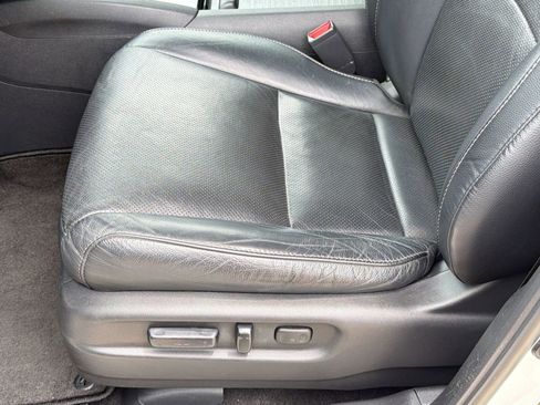 Used 2016 Honda Pilot Elite image 14