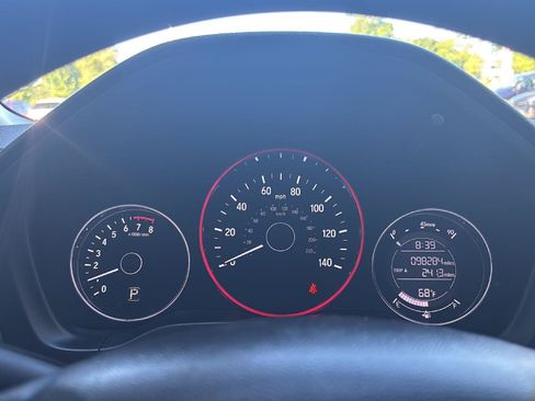 Used 2018 Honda HR-V LX image 4