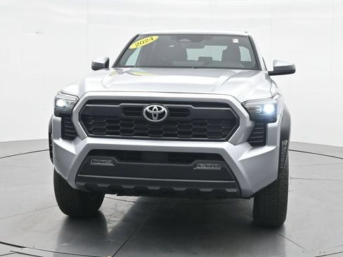 Used 2024 Toyota Tacoma TRD Off-Road AWD/4WD image 3