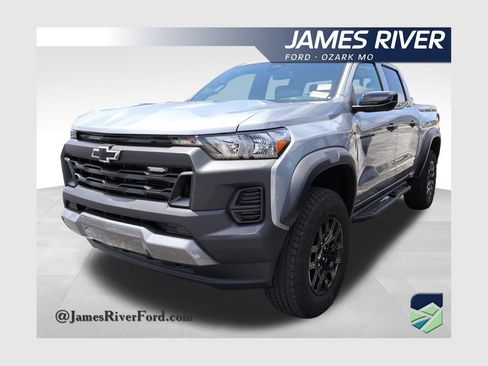 Used 2026 Chevrolet Colorado Trail Boss AWD/4WD image 1