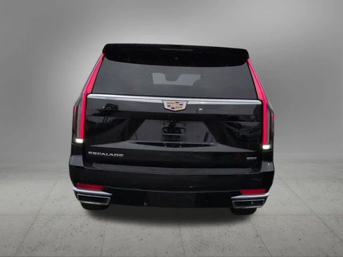 Used 2023 Cadillac Escalade Premium Luxury image 5