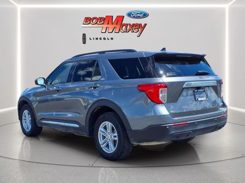 Used 2024 Ford Explorer XLT AWD/4WD image 7