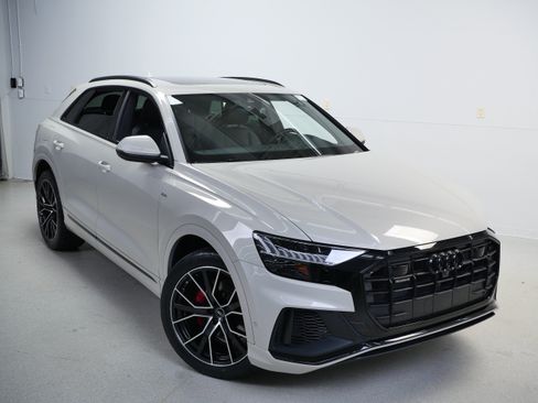 Used 2023 Audi Q8 Premium Plus w/ Premium Plus Package AWD/4WD image 4