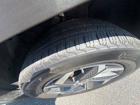 Used 2023 Hyundai Tucson Limited AWD/4WD image 10