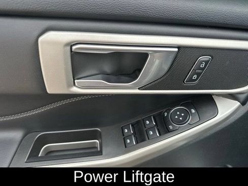 Used 2023 Ford Explorer XLT w/ Equipment Group 202A RWD image 19