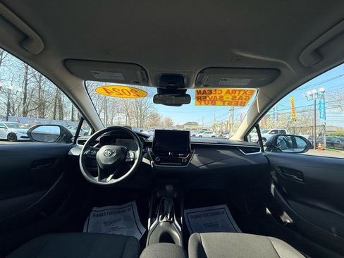 Used 2024 Toyota Corolla LE image 16