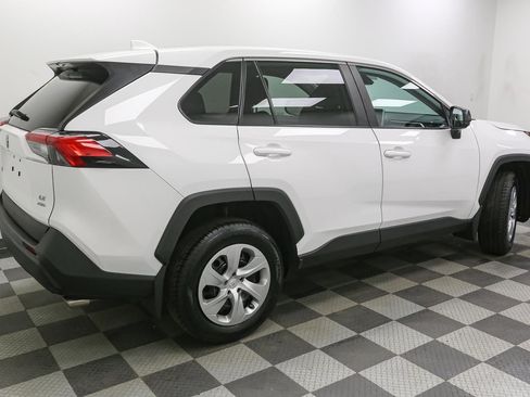Used 2023 Toyota RAV4 LE AWD/4WD image 8