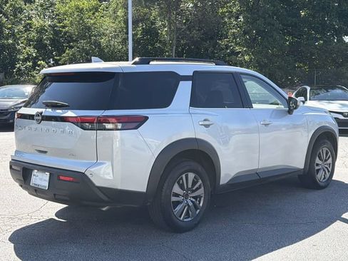 Certified 2025 Nissan Pathfinder SV AWD/4WD image 6
