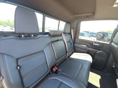 Used 2022 GMC Sierra 2500 Denali w/ Denali Ultimate Package AWD/4WD image 15