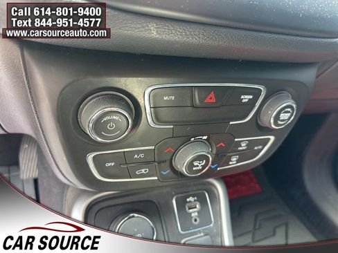 Used 2019 Jeep Compass Latitude AWD/4WD image 20