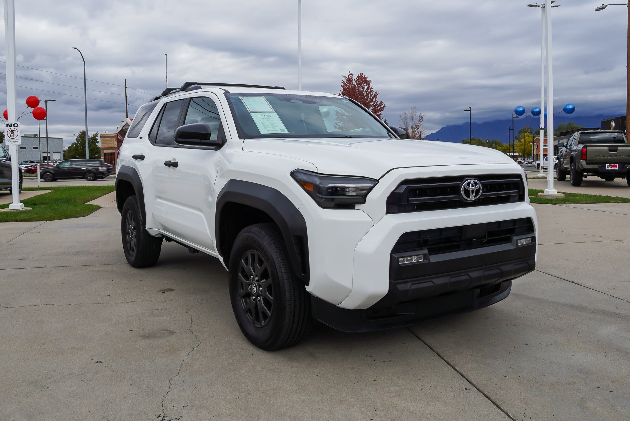 Certified 2025 Toyota 4Runner SR5 AWD/4WD image 2